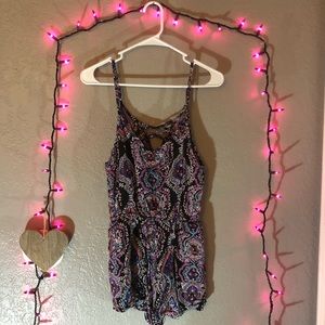 Cute boutique romper with pockets!